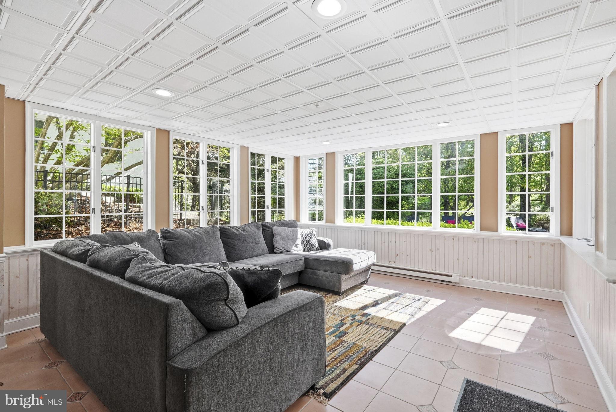 SPRINGTON CHASE - Residential