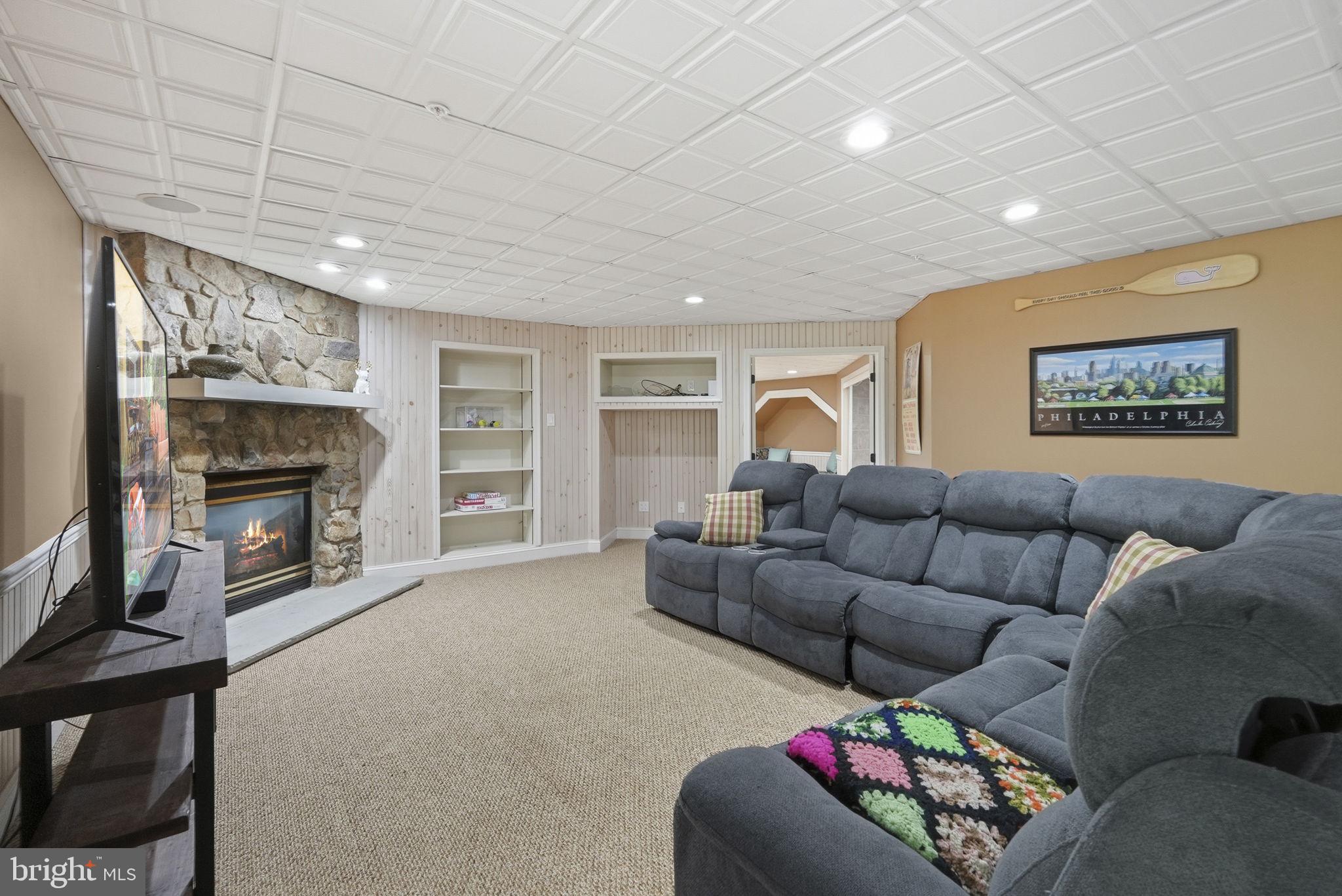 SPRINGTON CHASE - Residential