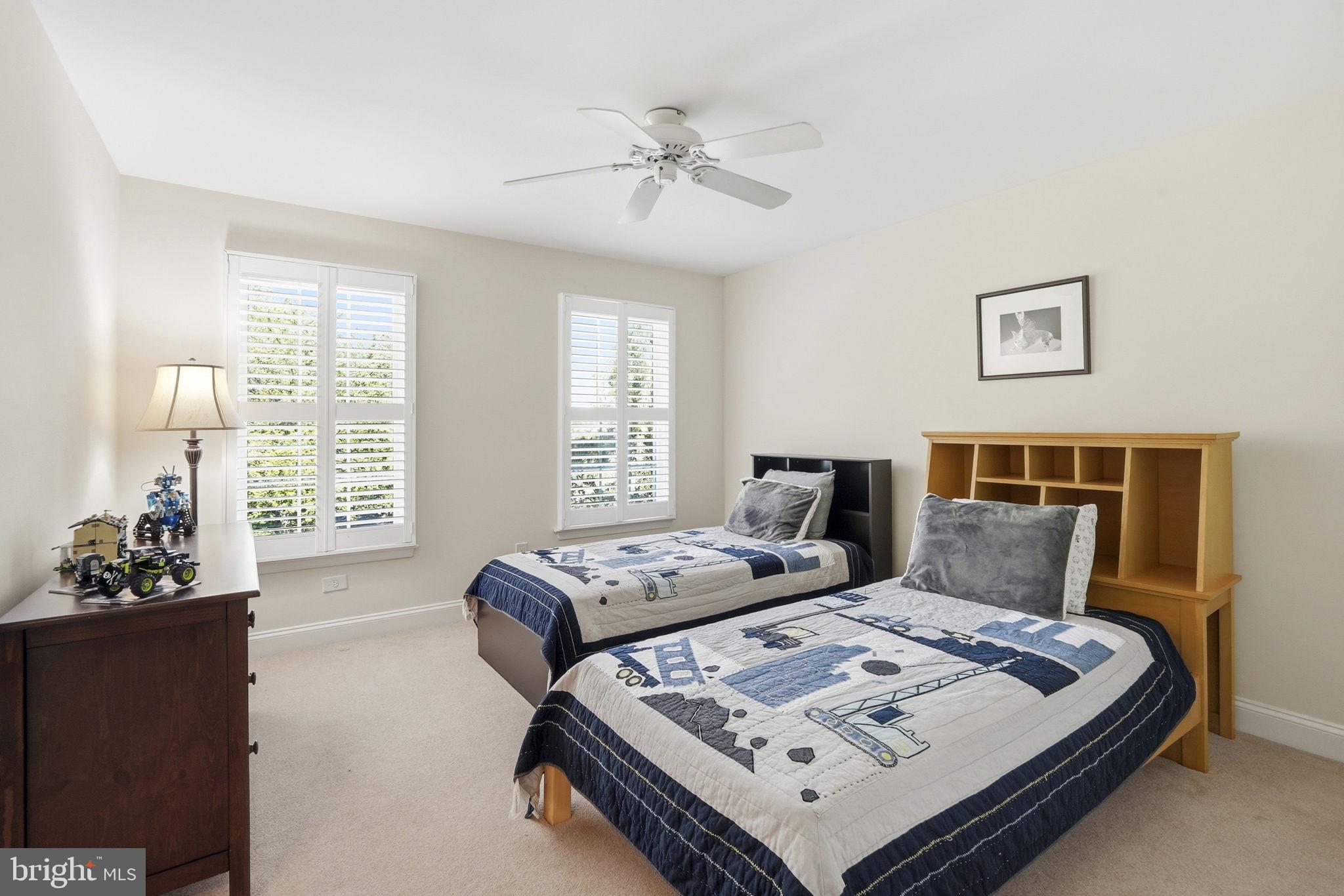 SPRINGTON CHASE - Residential