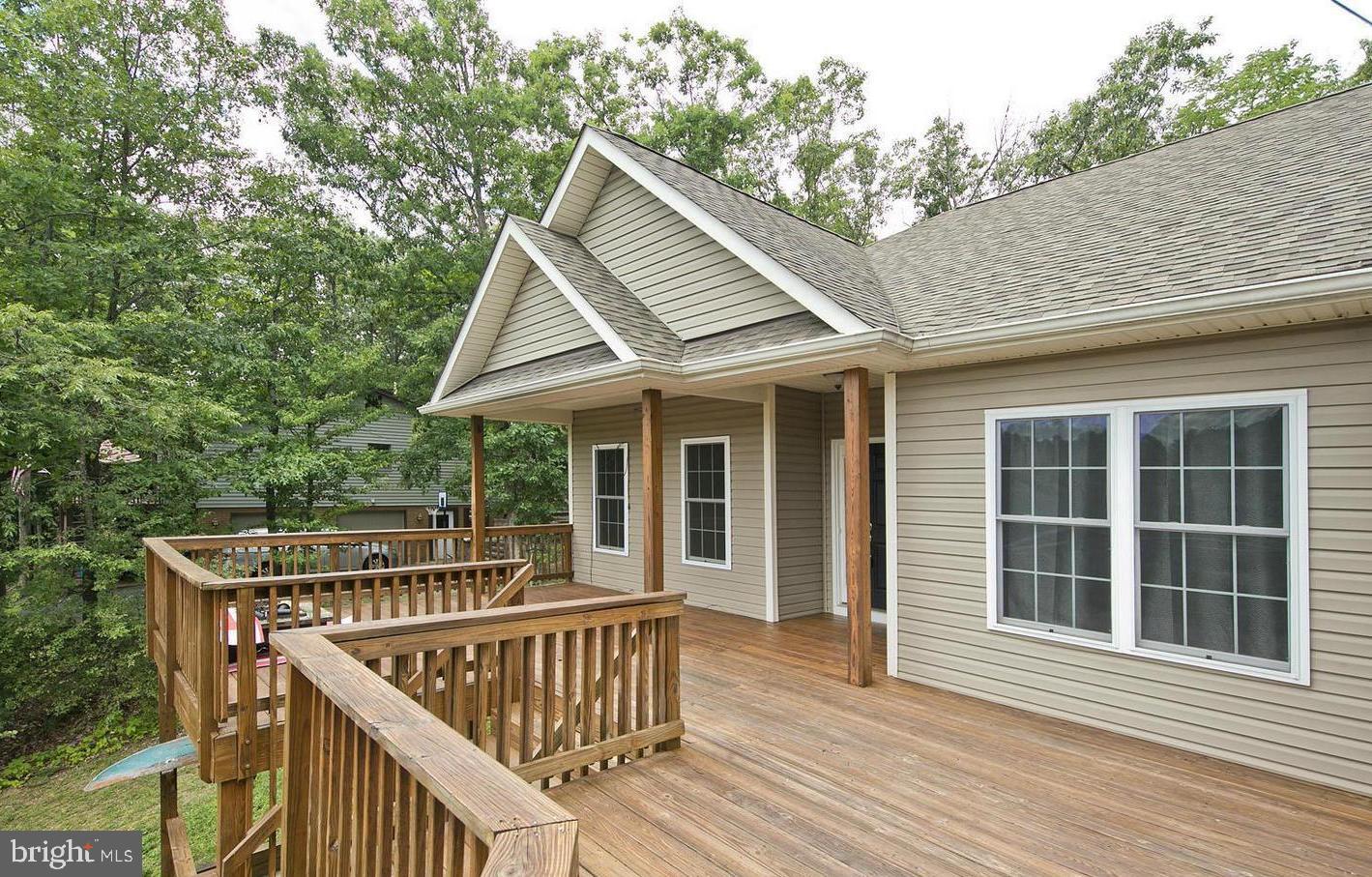 LAKE HOLIDAY ESTATES - Residential