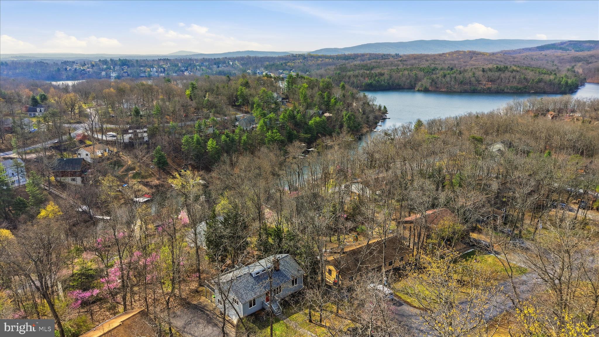 LAKE HOLIDAY ESTATES - Residential