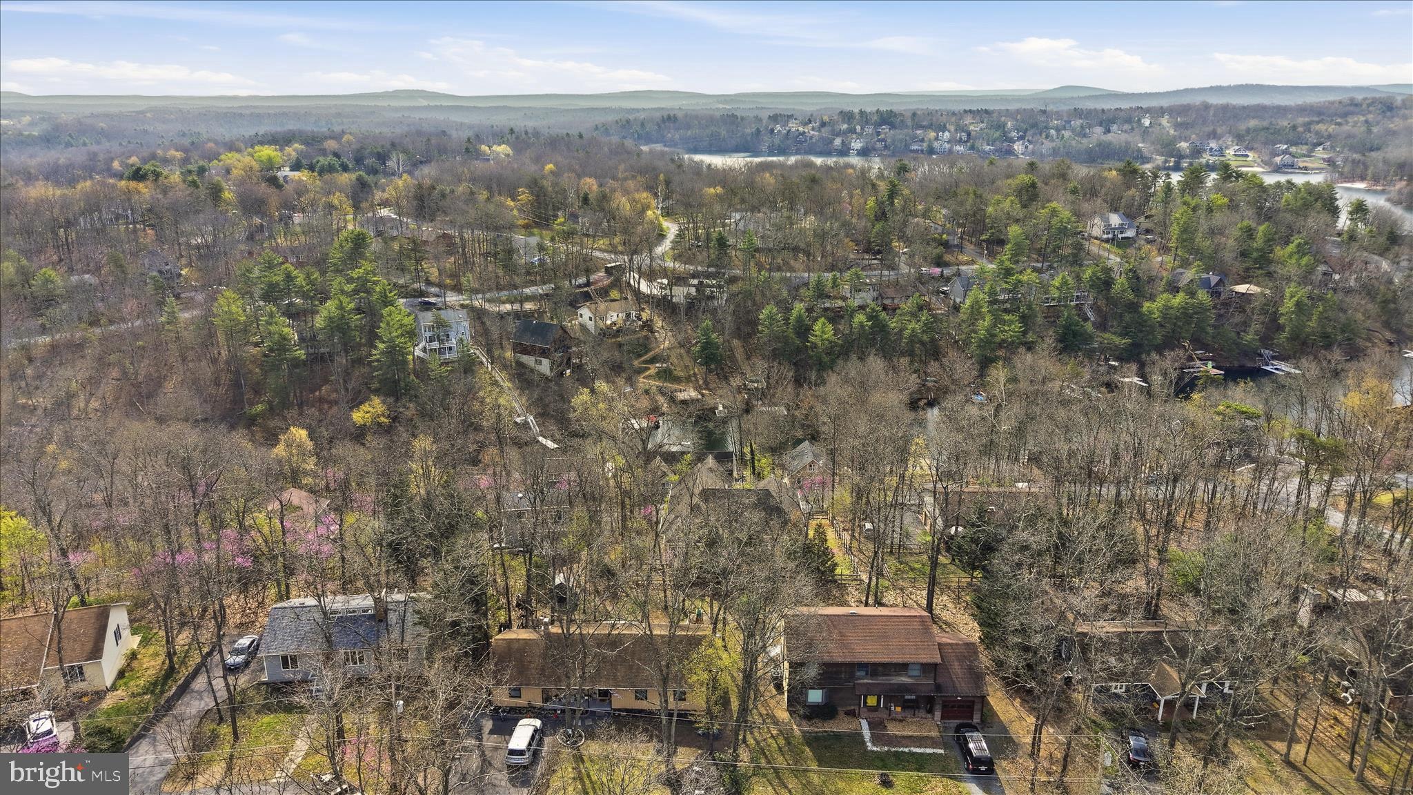 LAKE HOLIDAY ESTATES - Residential