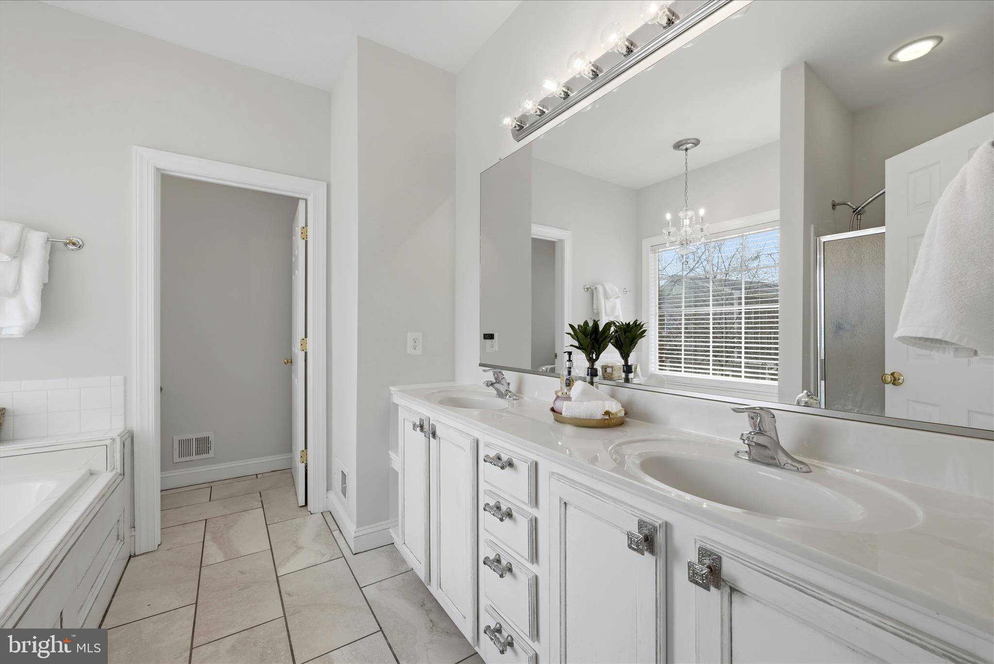 LAKE HOLIDAY ESTATES - Residential