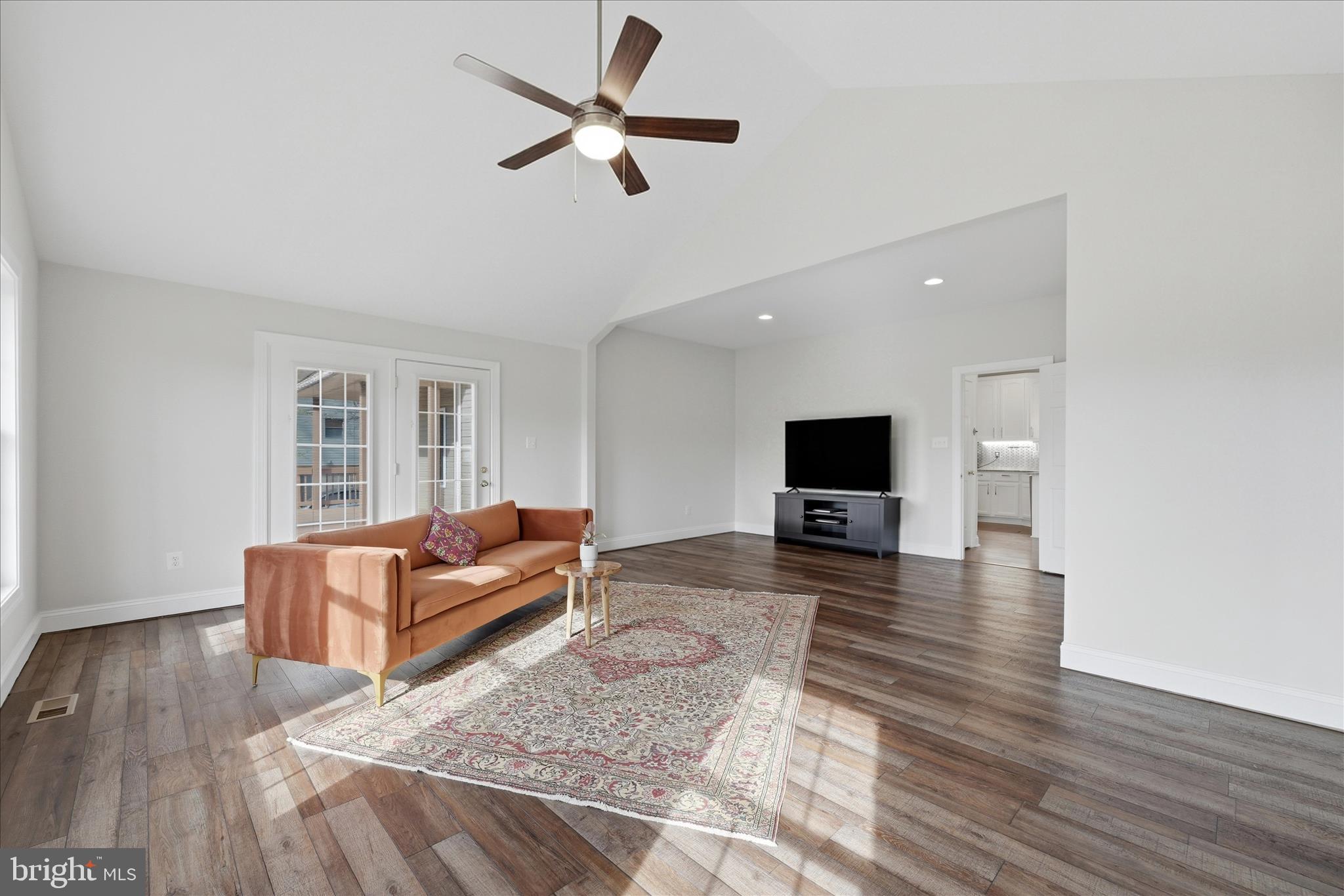 LAKE HOLIDAY ESTATES - Residential