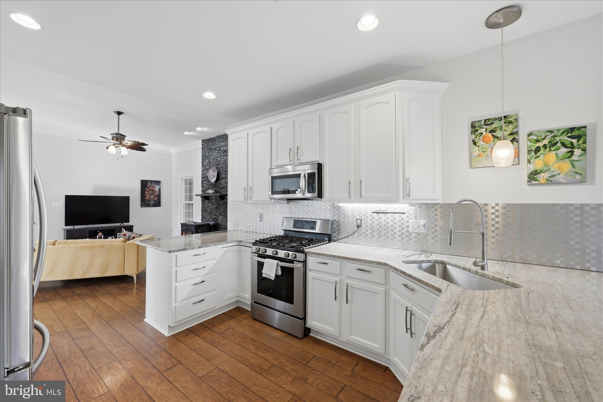 LAKE HOLIDAY ESTATES - Residential