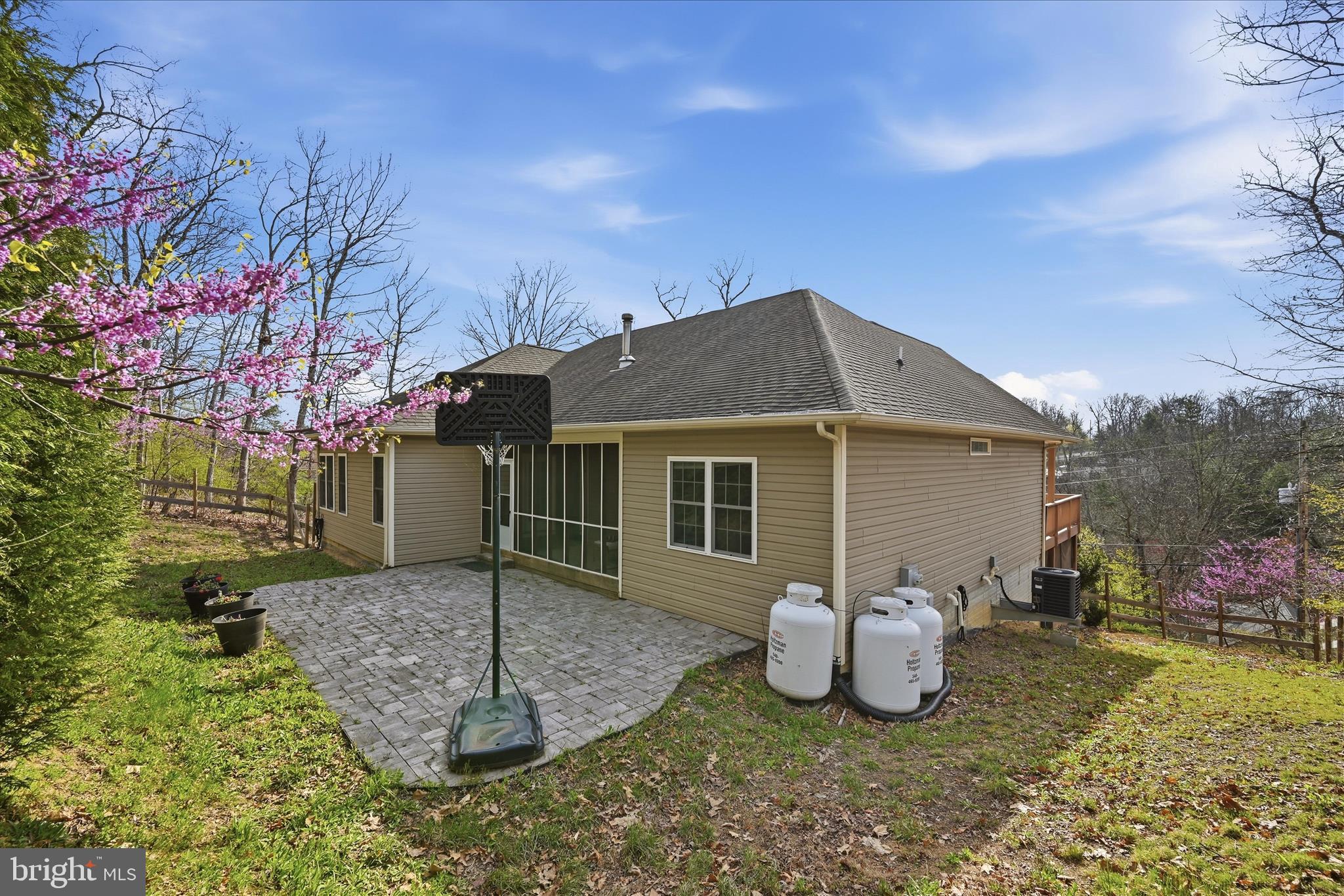 LAKE HOLIDAY ESTATES - Residential