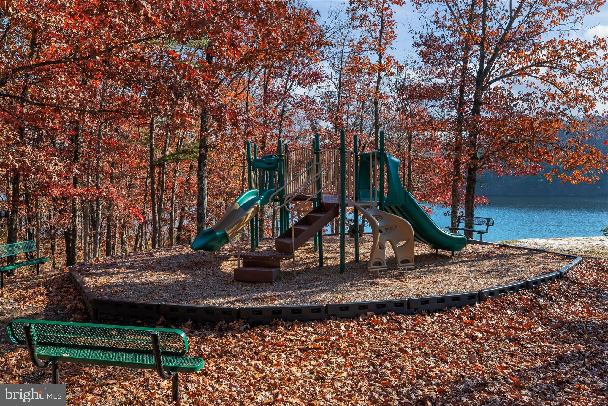 LAKE HOLIDAY ESTATES - Residential