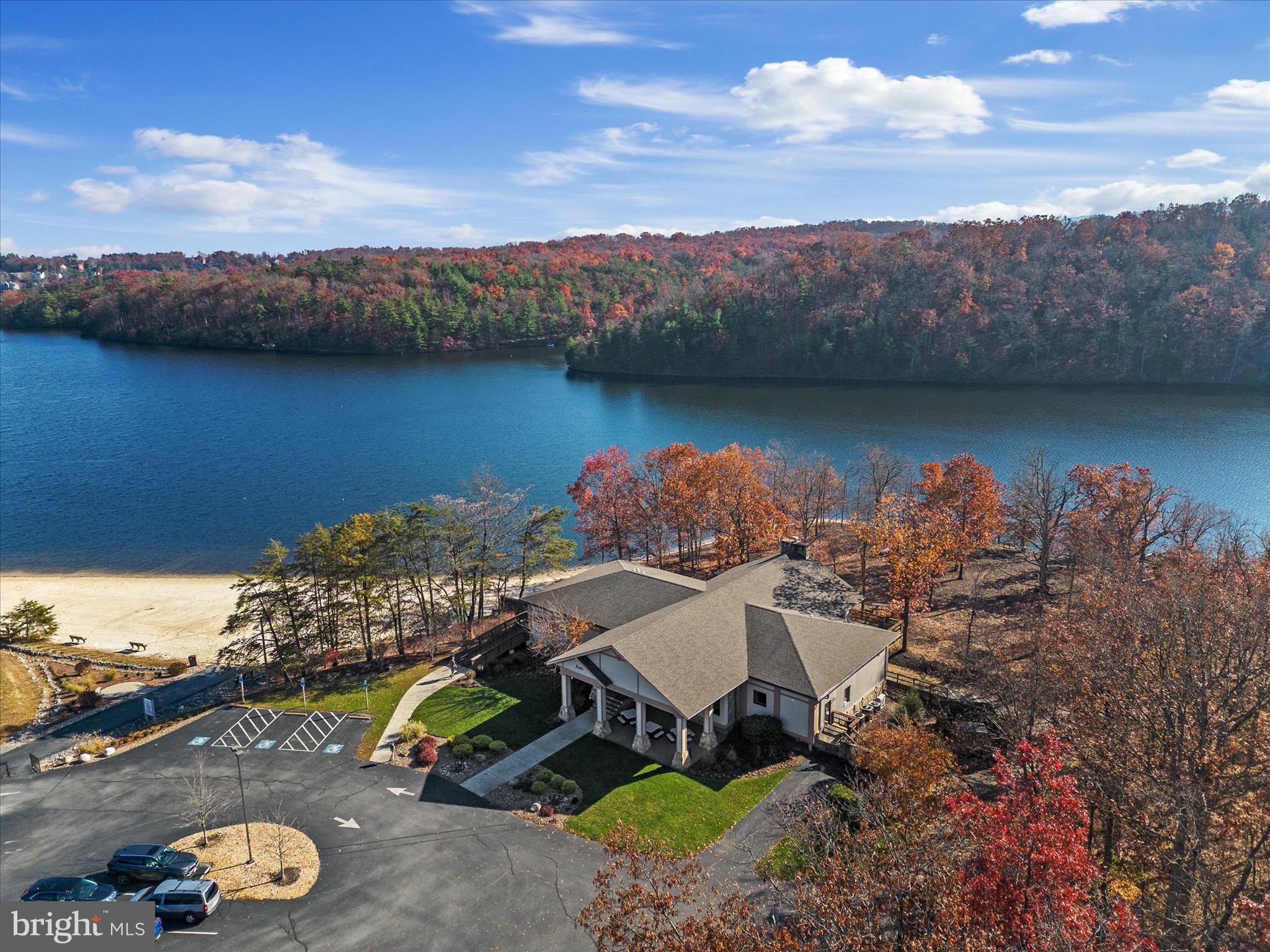 LAKE HOLIDAY ESTATES - Residential