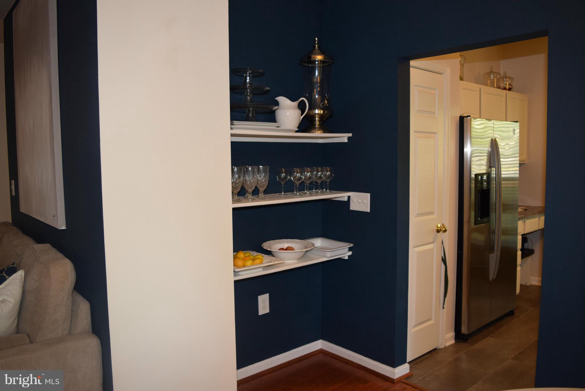 RANDOM HILLS - Residential Lease