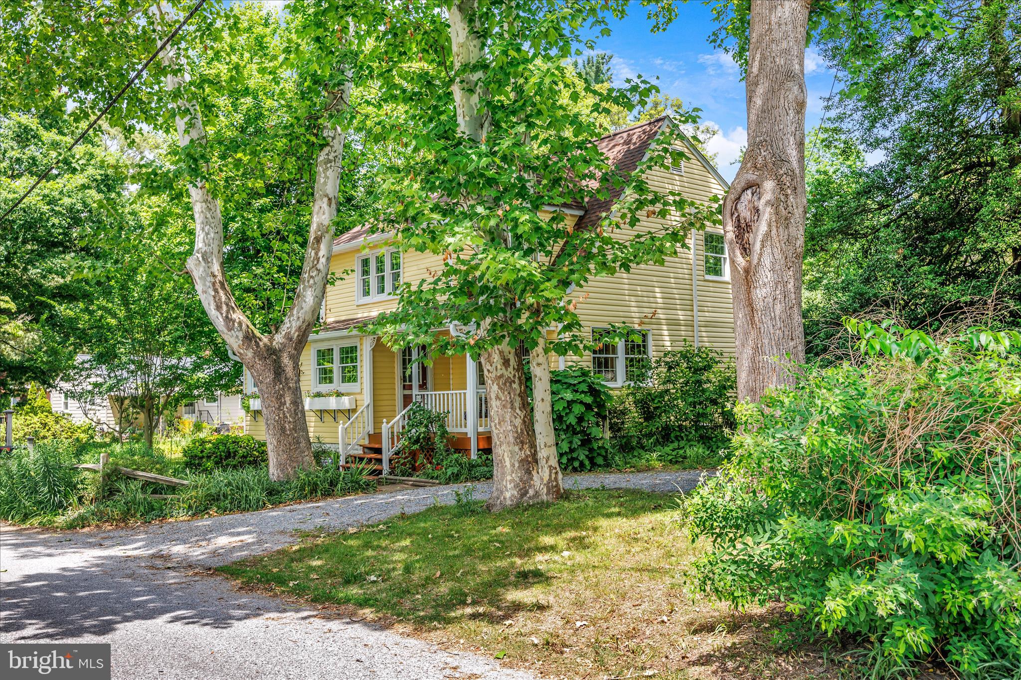 565 SUNSET KNOLL ROAD