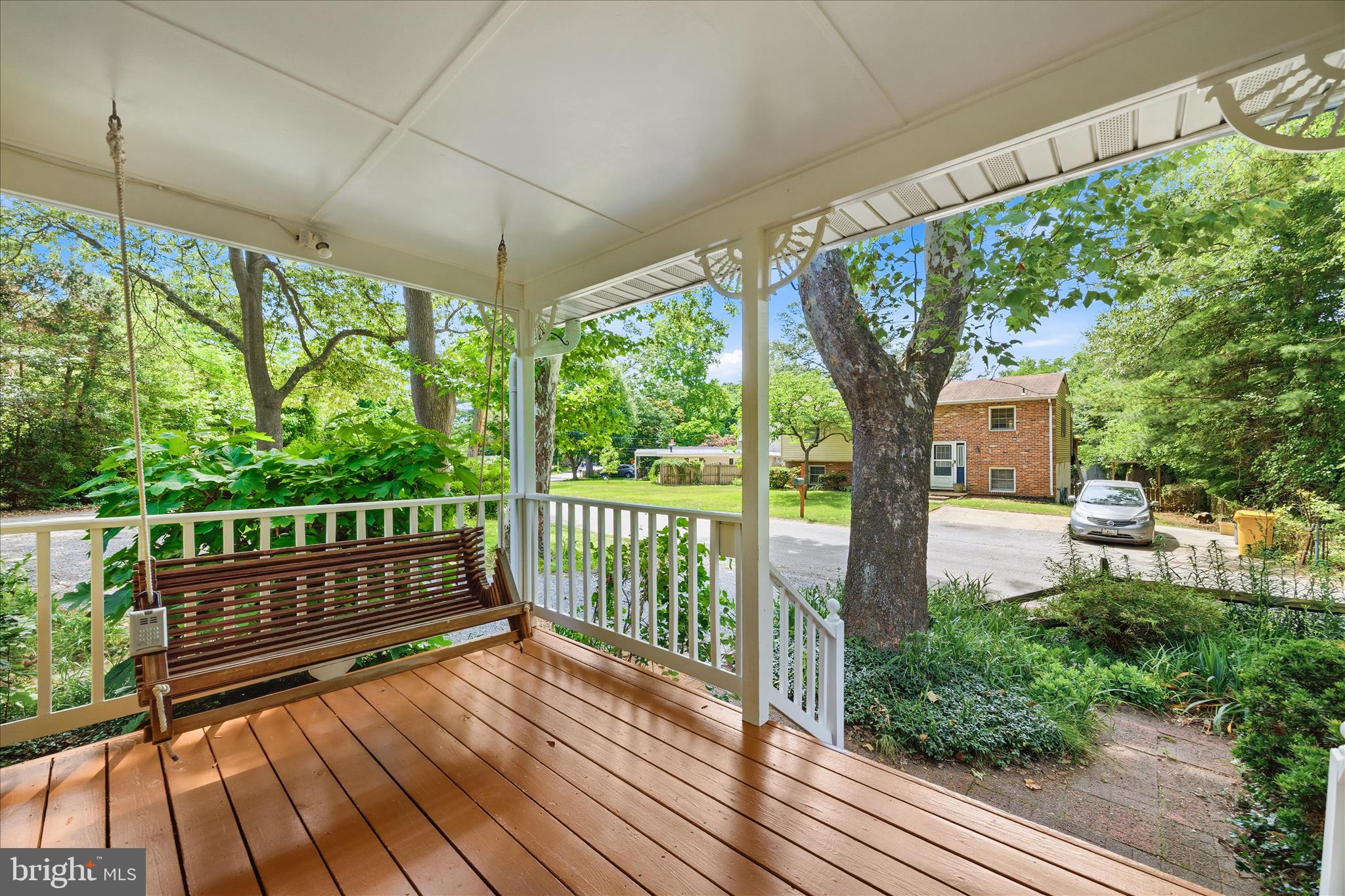 565 SUNSET KNOLL ROAD