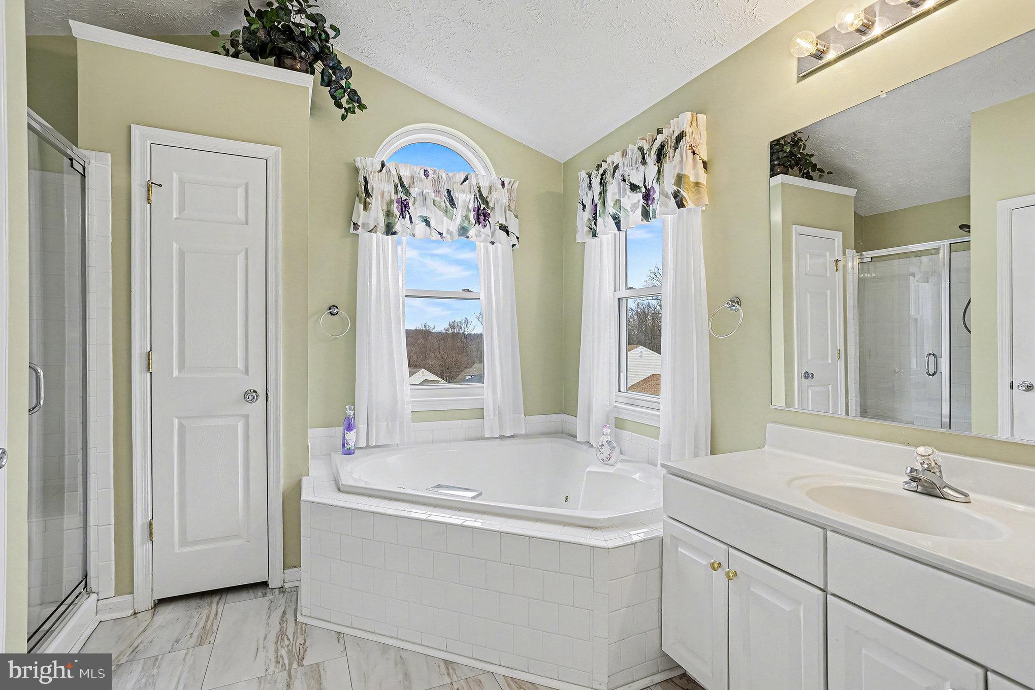 OAKHURST - Residential