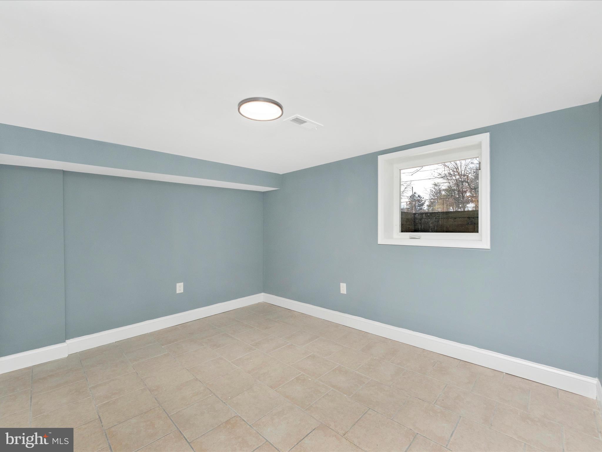 EDGEWOOD PARK - Residential