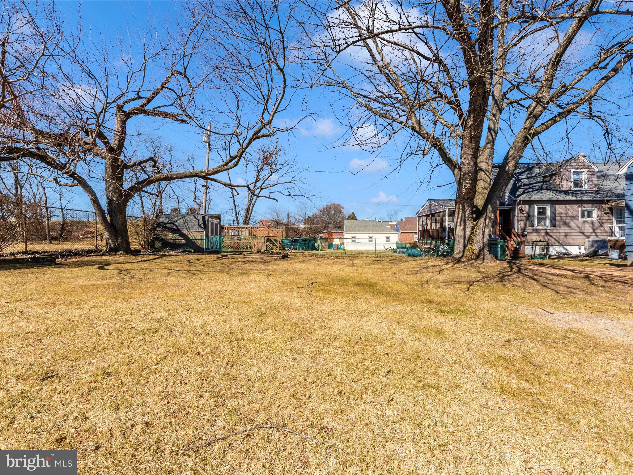 EDGEWOOD PARK - Residential