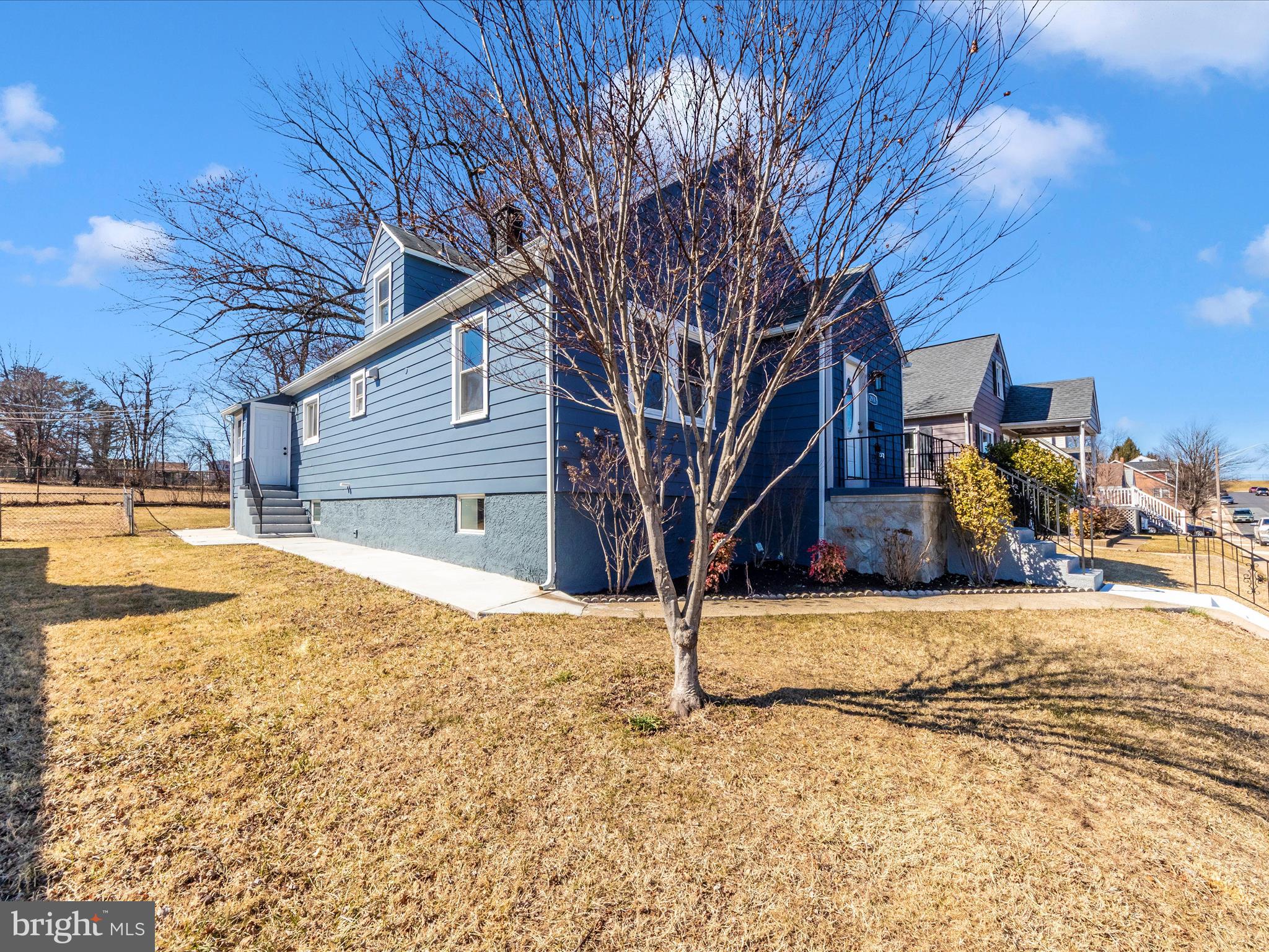 EDGEWOOD PARK - Residential