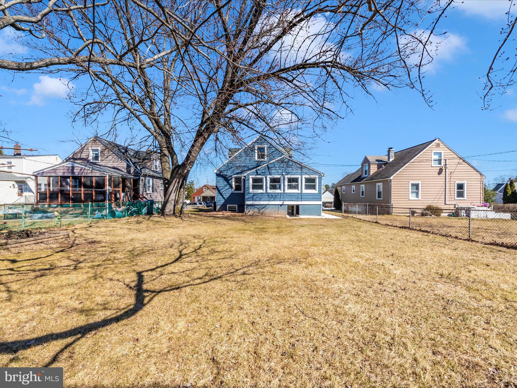 EDGEWOOD PARK - Residential