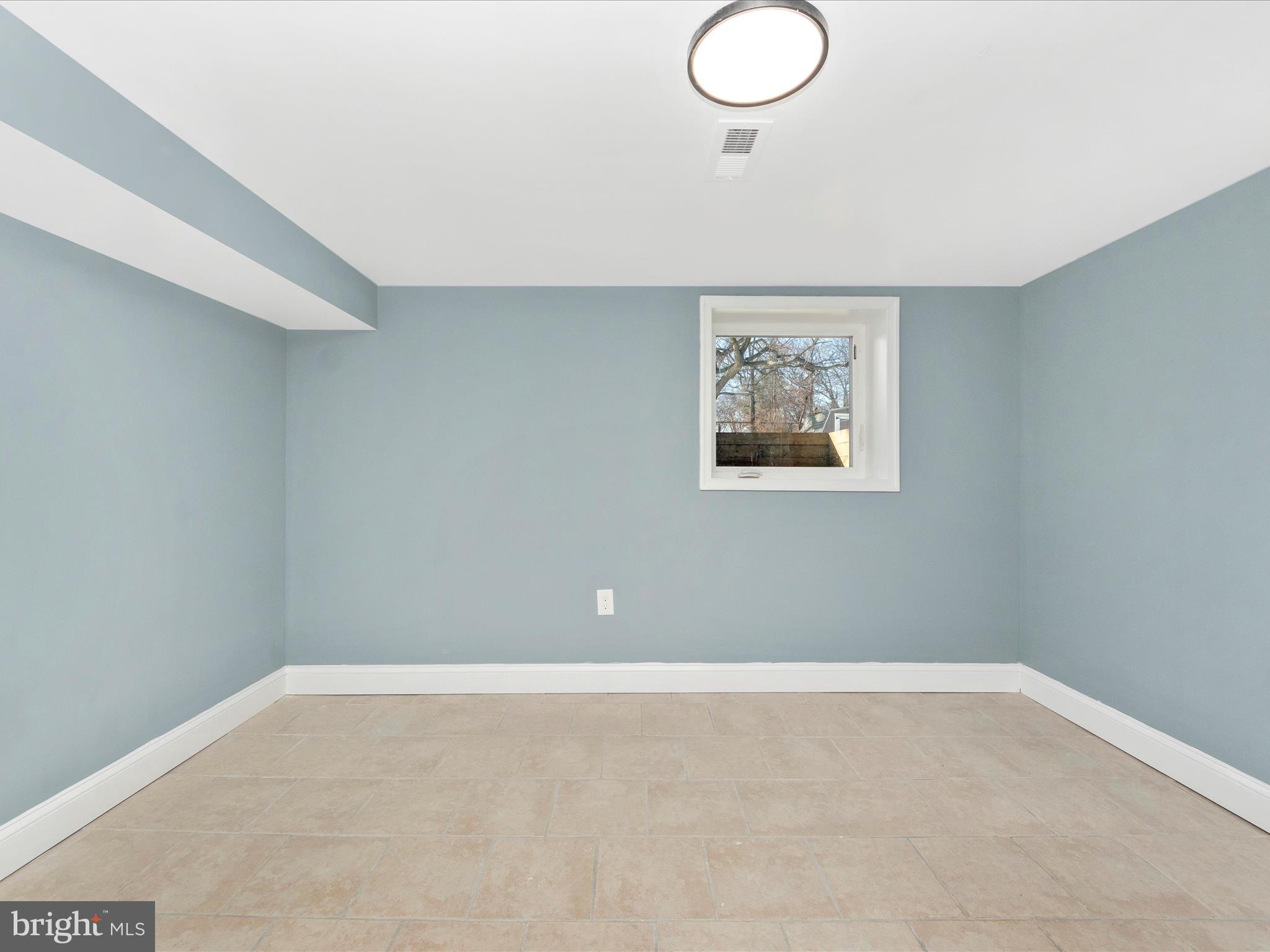 EDGEWOOD PARK - Residential