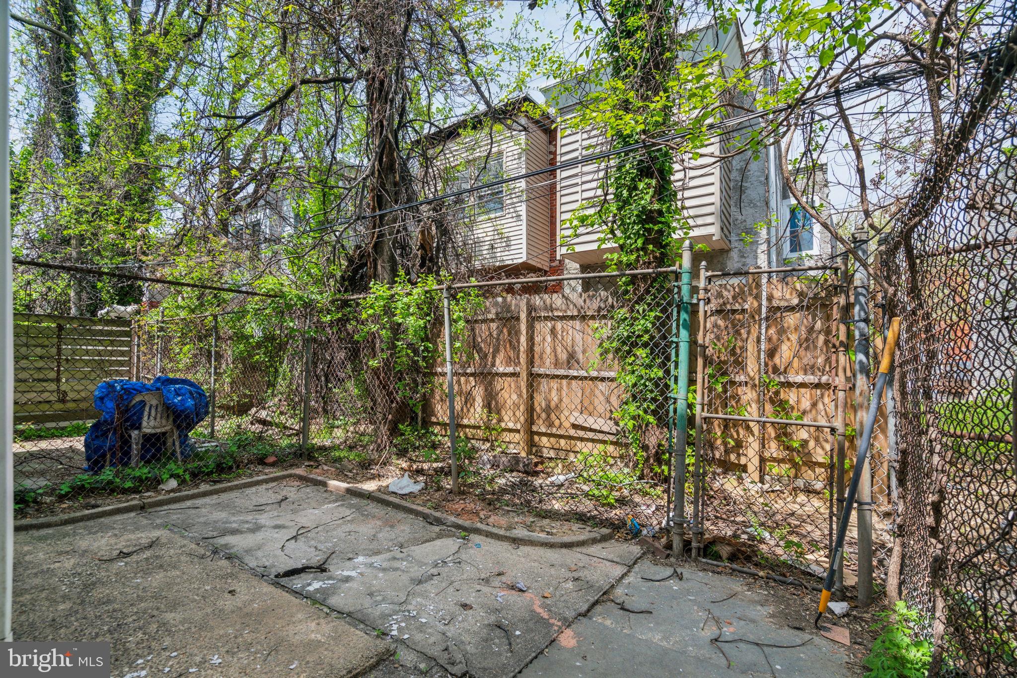 PHILADELPHIA (NORTHWEST) - Residential