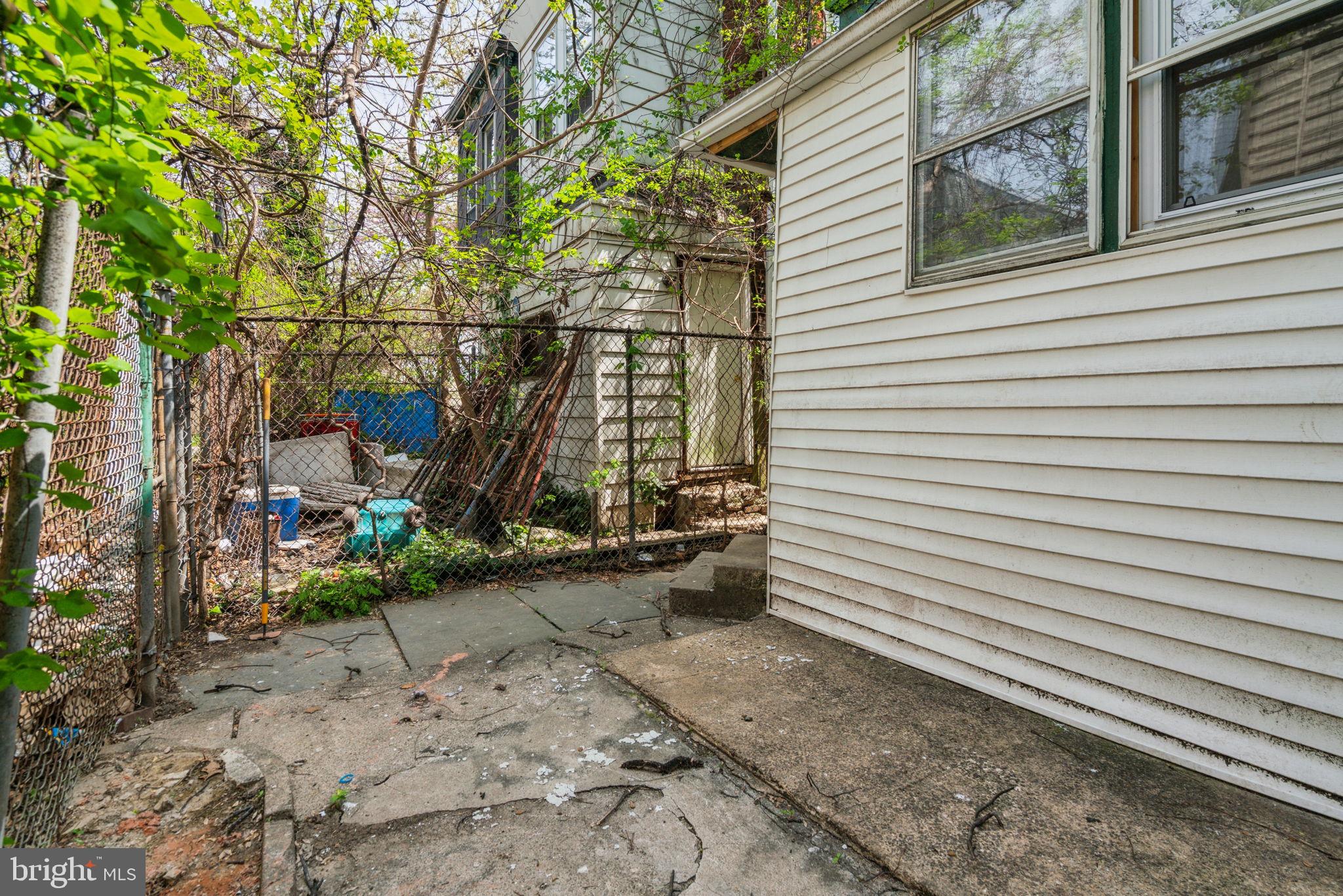 PHILADELPHIA (NORTHWEST) - Residential