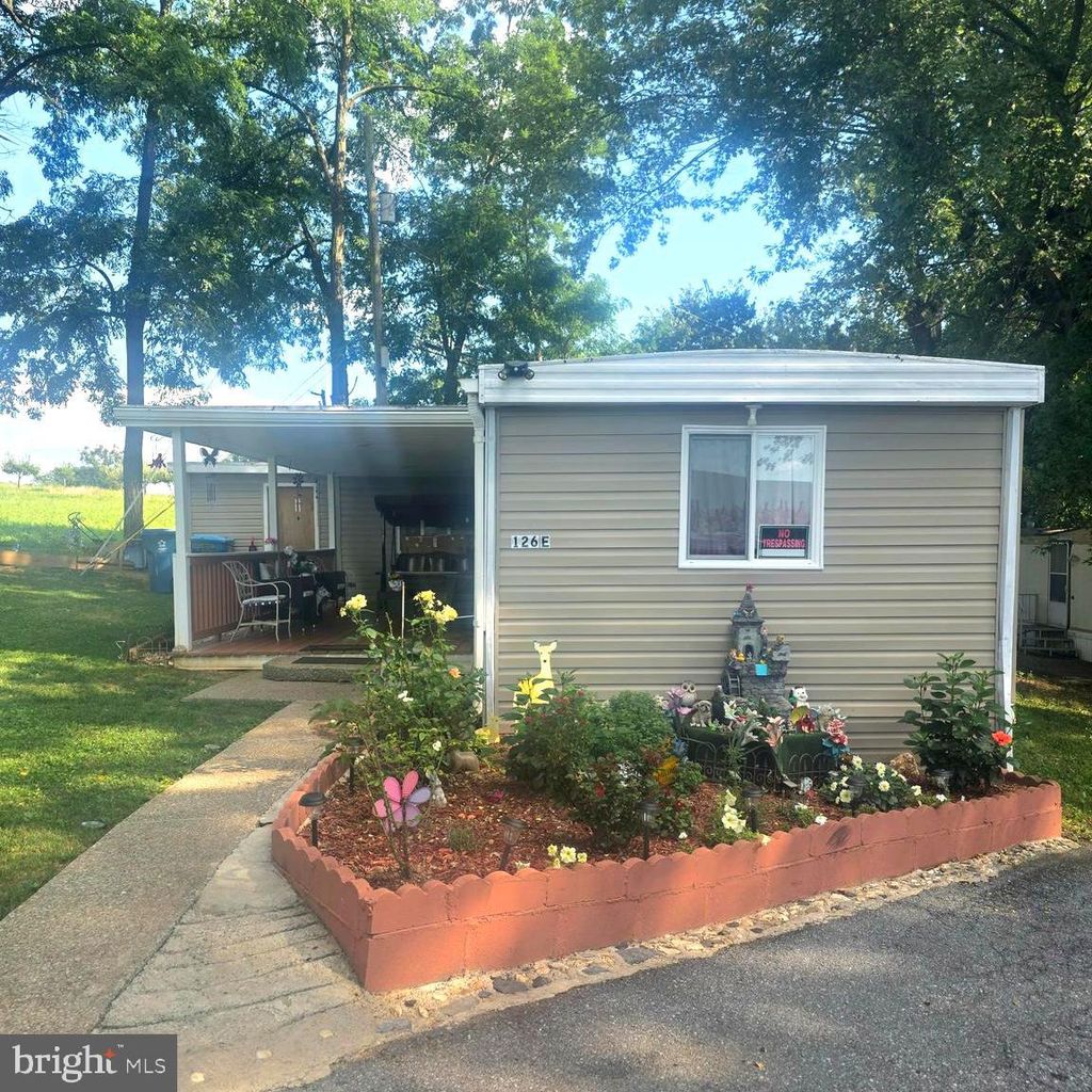 Photo of 126 E Lane, HARRISBURG, PA 17111 (MLS # PADA2048848)