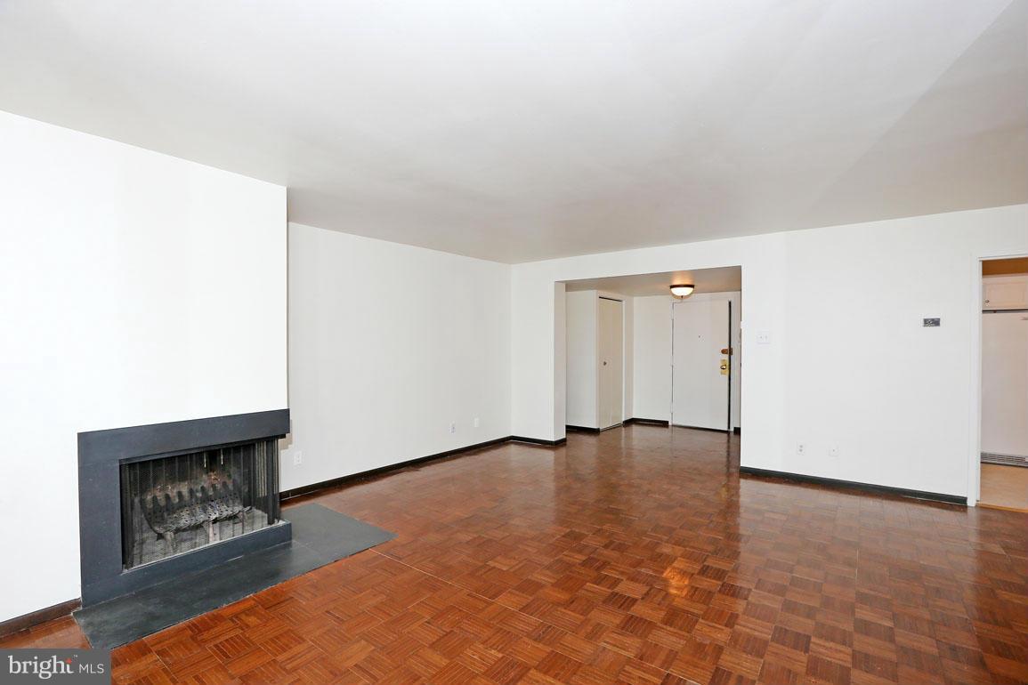 SUMNER VILLAGE - Residential