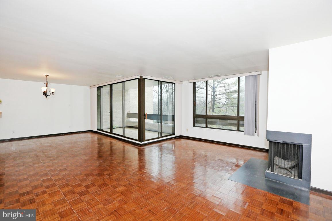 SUMNER VILLAGE - Residential