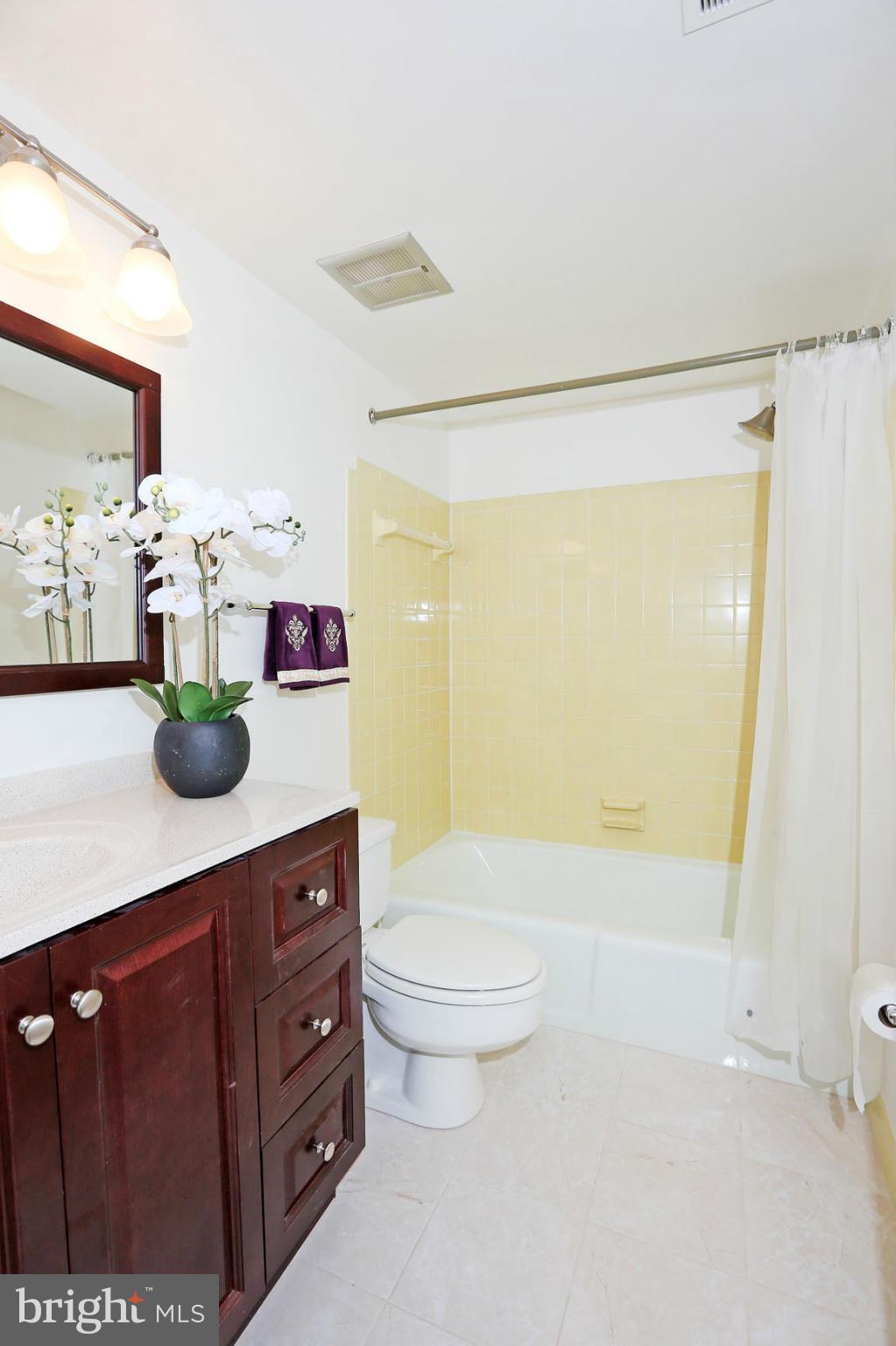 SUMNER VILLAGE - Residential