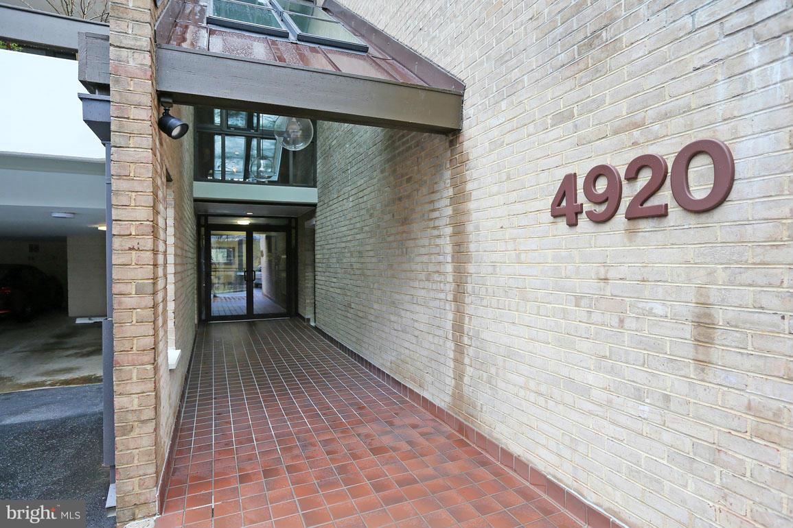 SUMNER VILLAGE - Residential