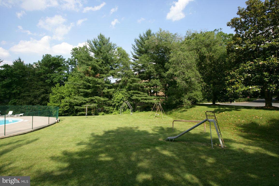 SUMNER VILLAGE - Residential