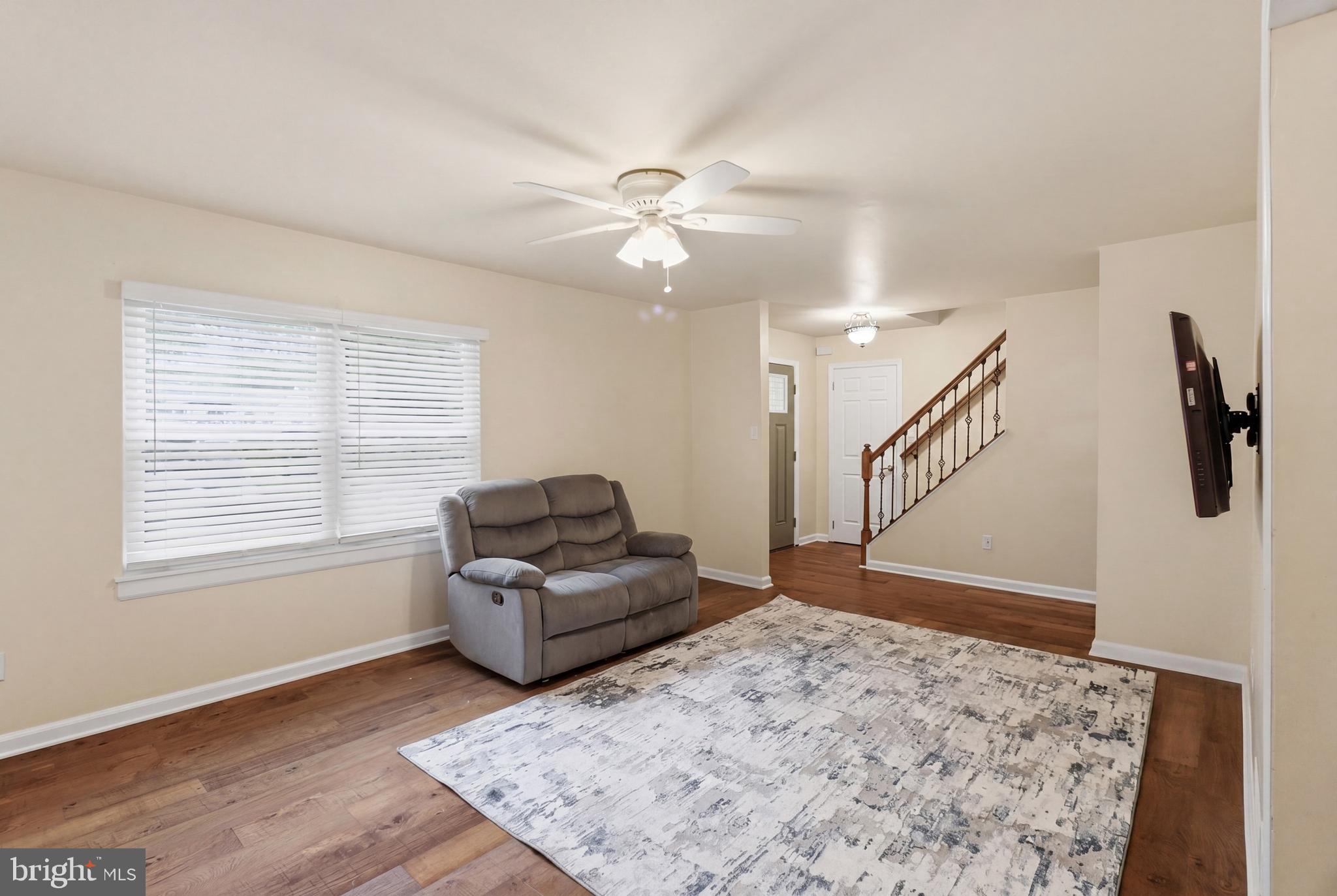 NEWARK OAKS - Residential