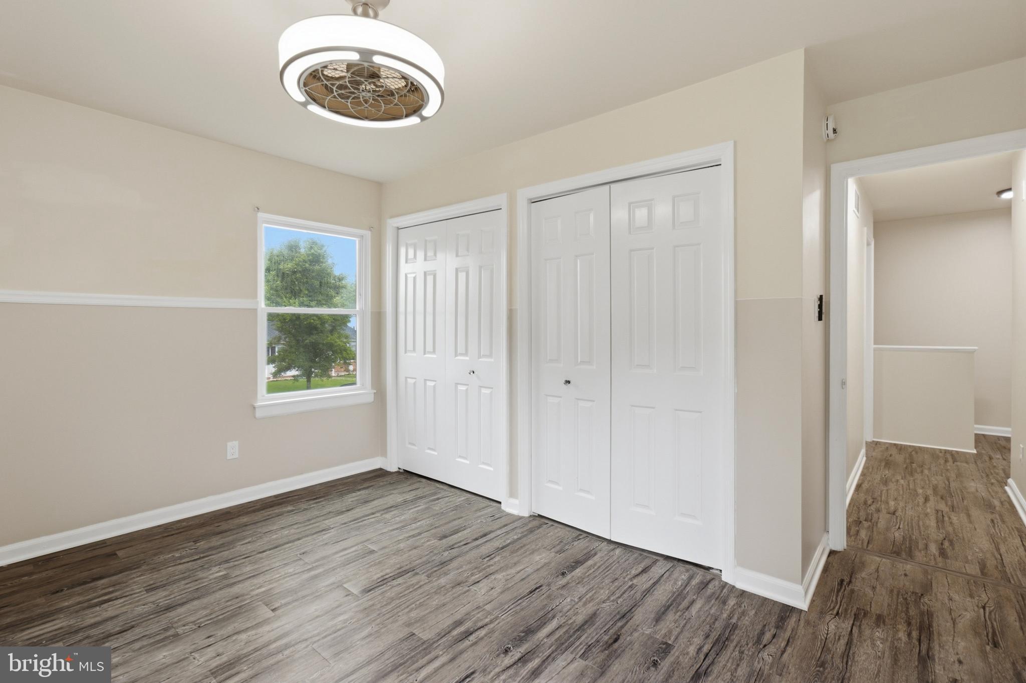 NEWARK OAKS - Residential