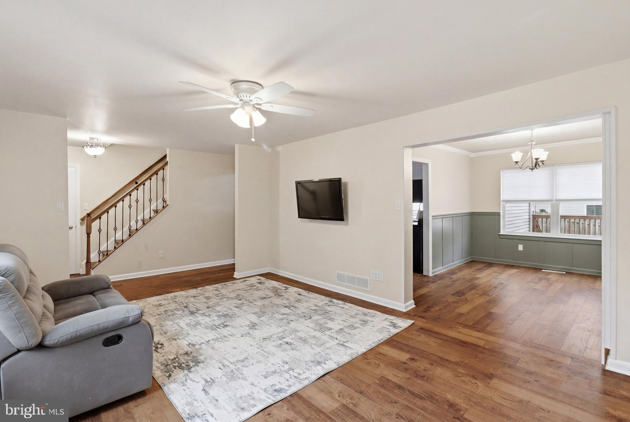 NEWARK OAKS - Residential