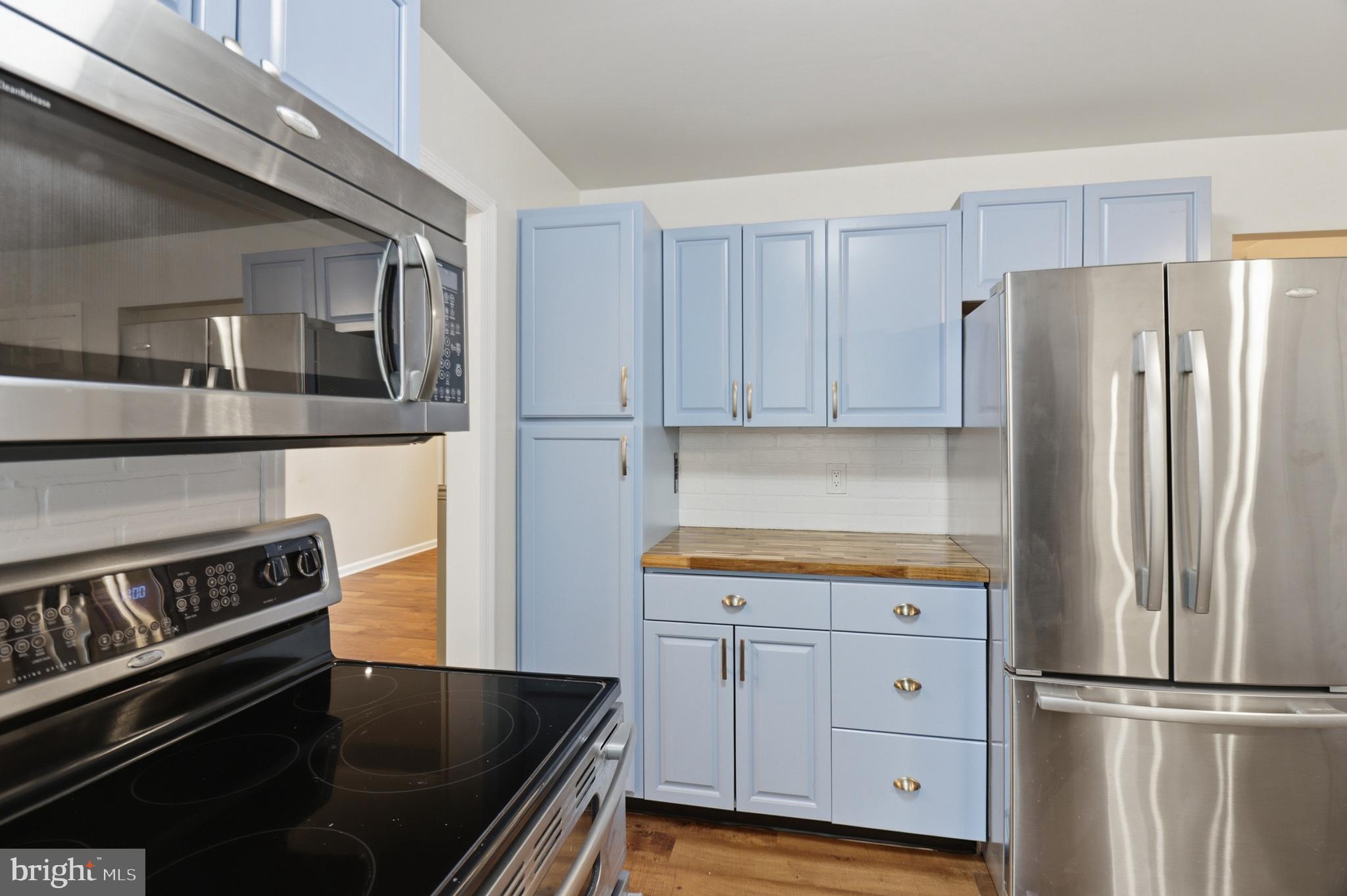 NEWARK OAKS - Residential