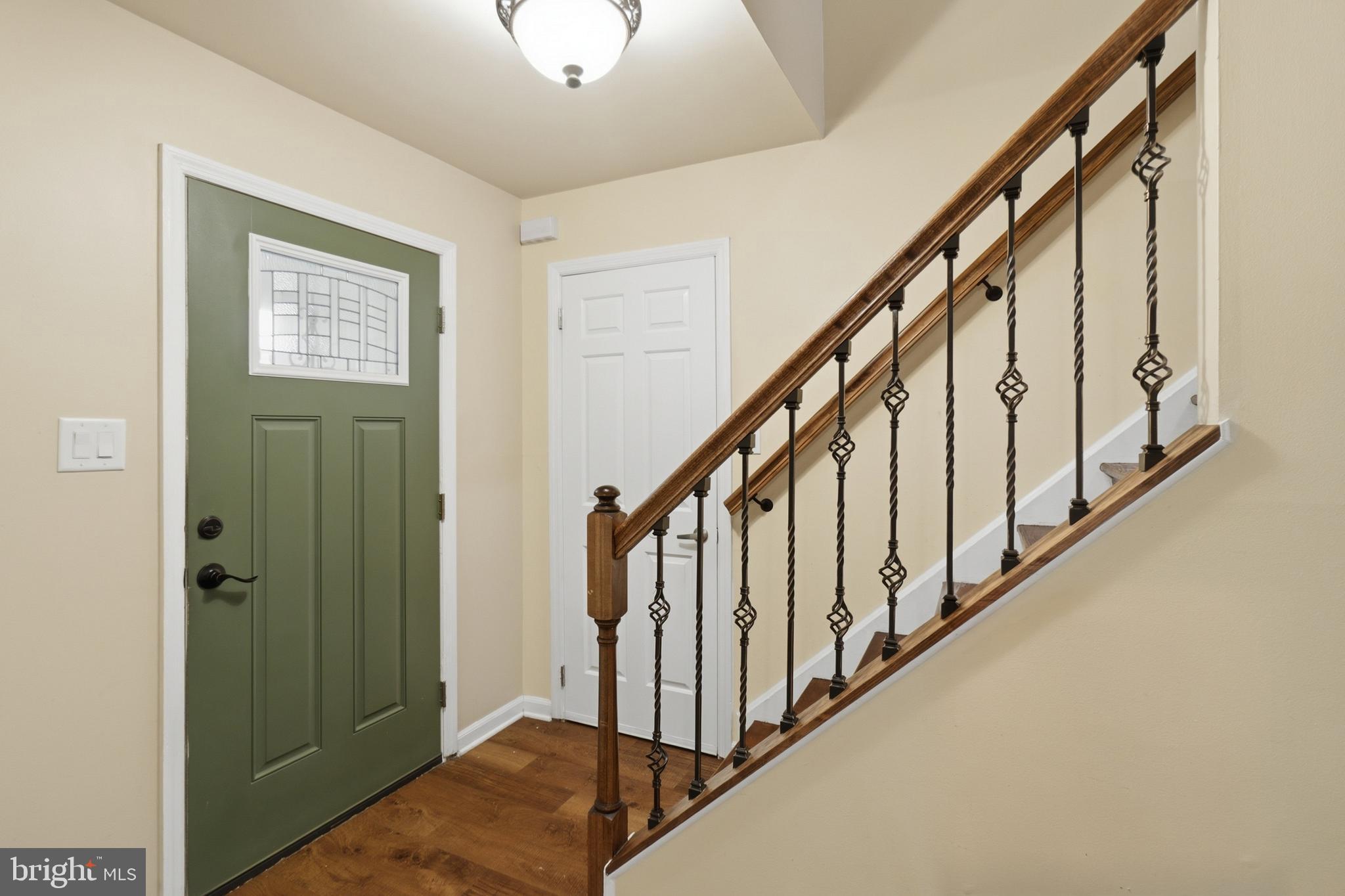 NEWARK OAKS - Residential