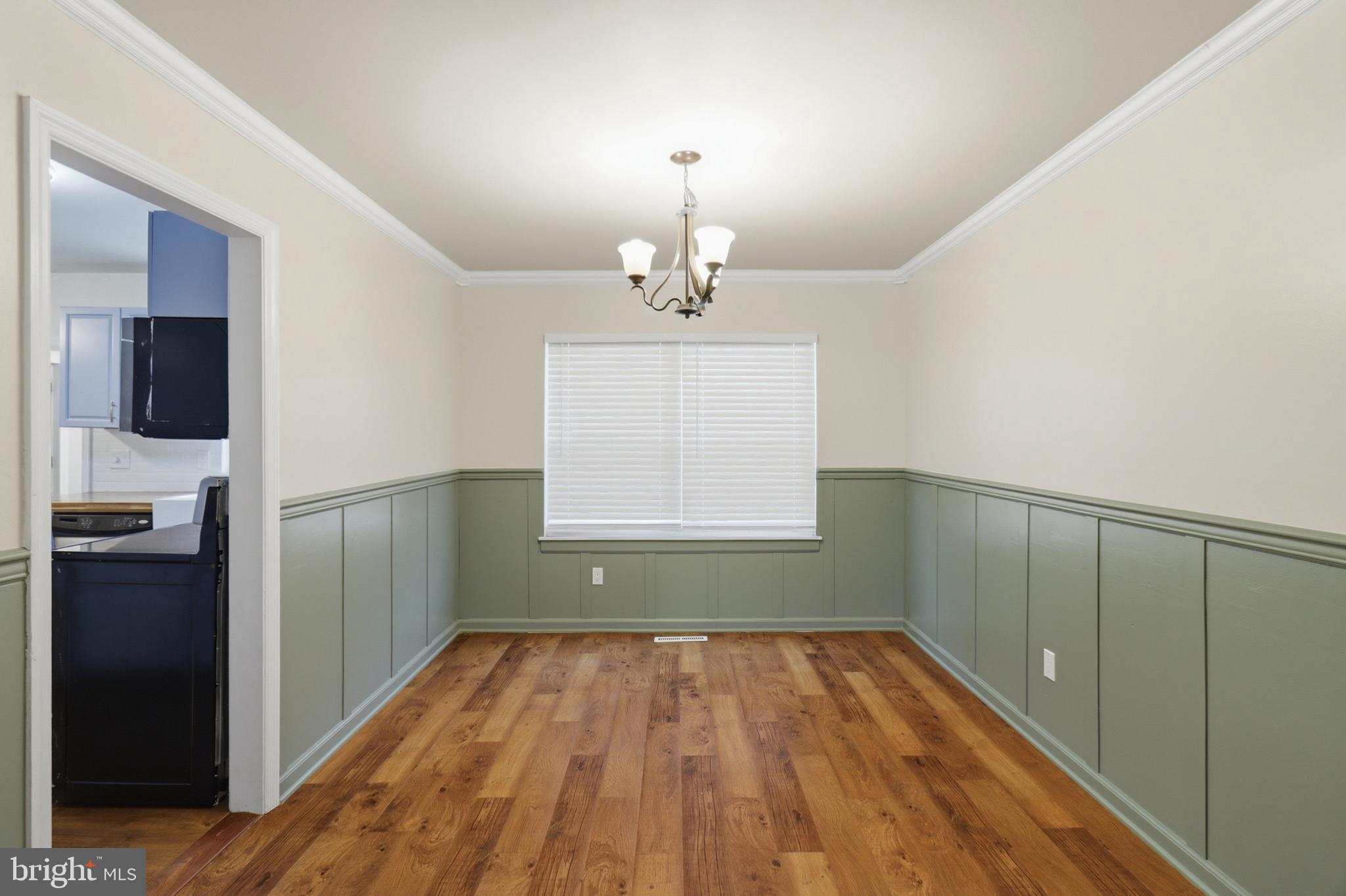 NEWARK OAKS - Residential