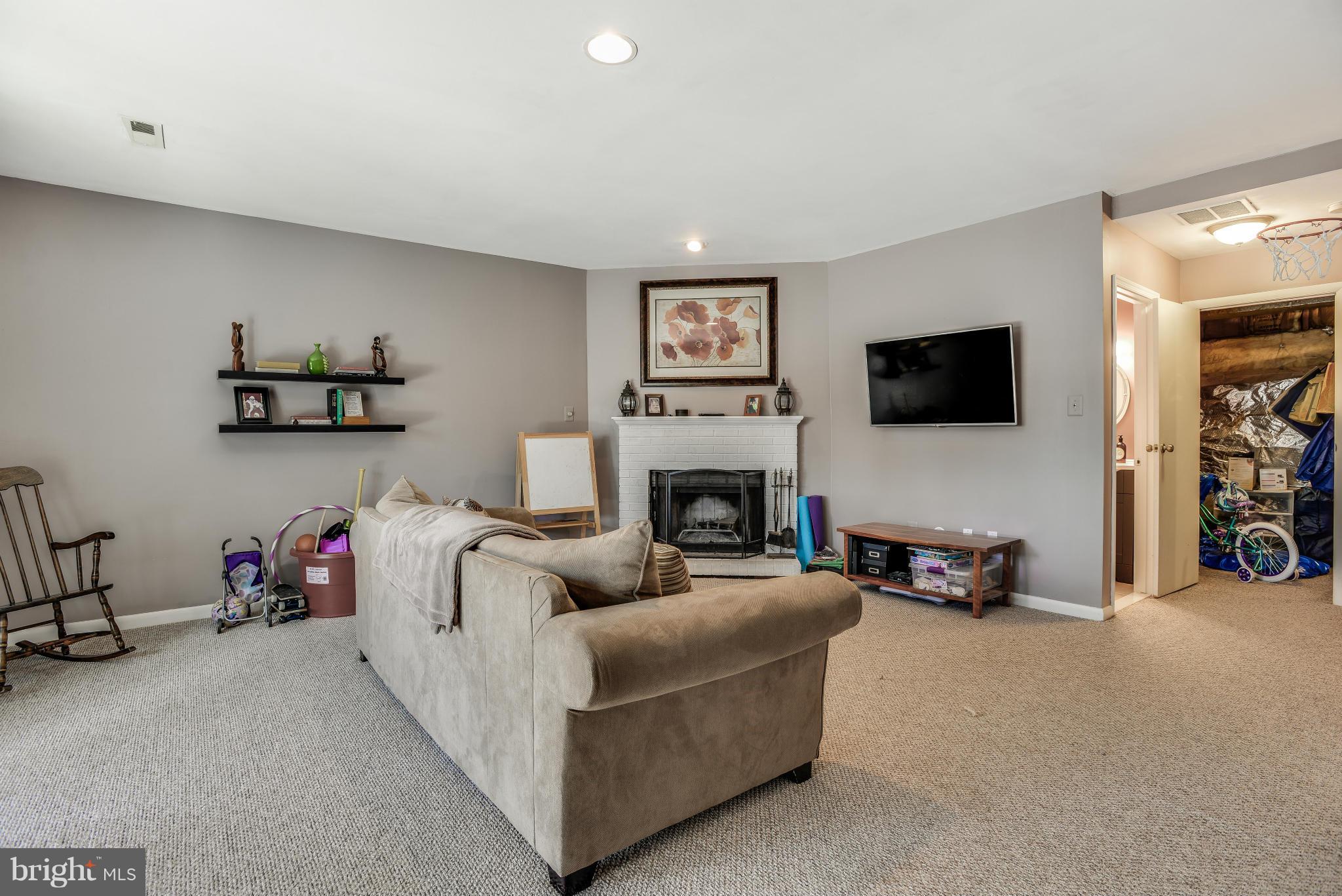 CHURCHILL TOWN SECTOR - Residential