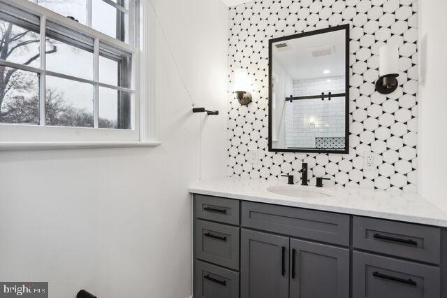 GLENCARLYN - Residential Lease