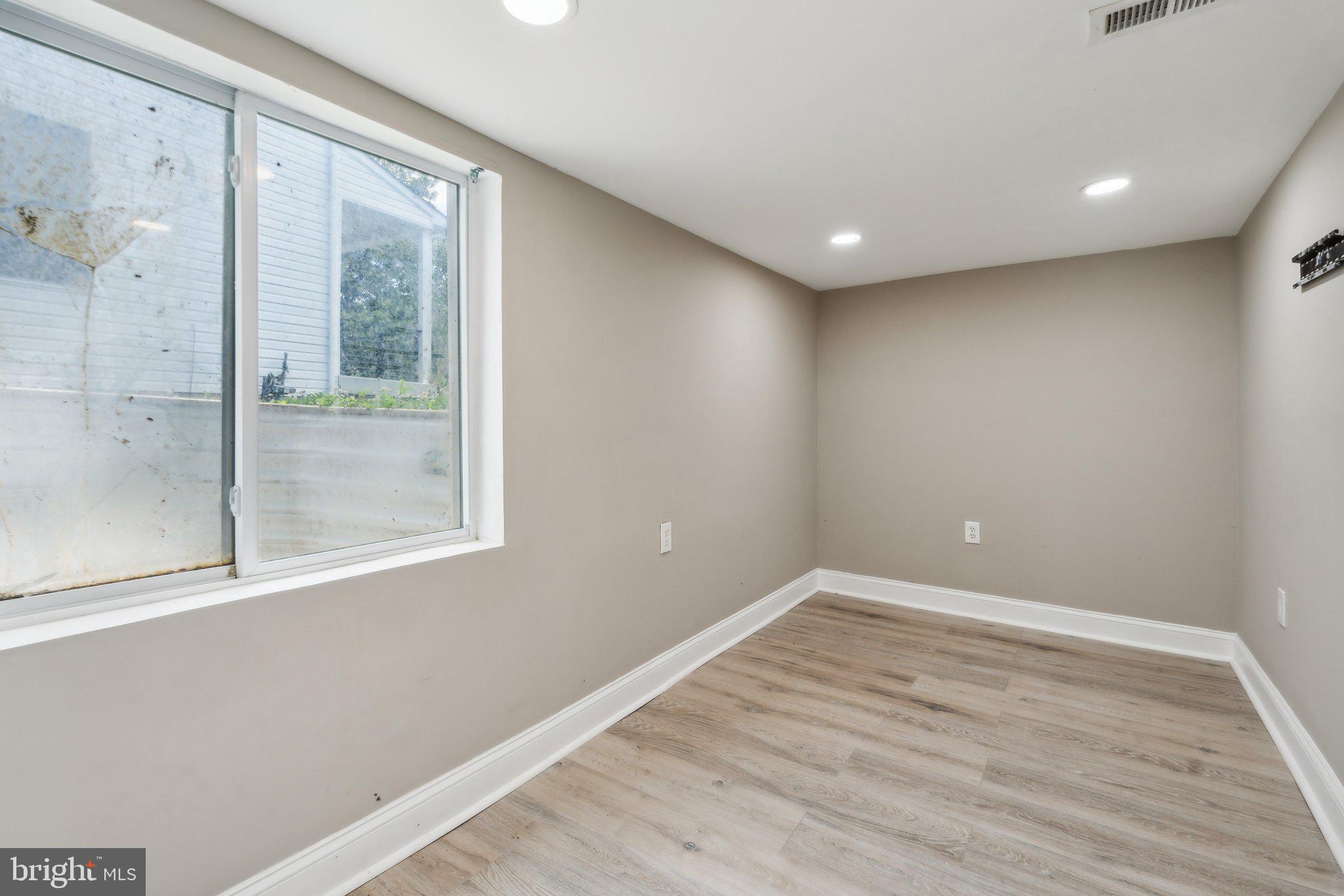 LAURAVILLE HISTORIC DISTRICT - Residential Lease