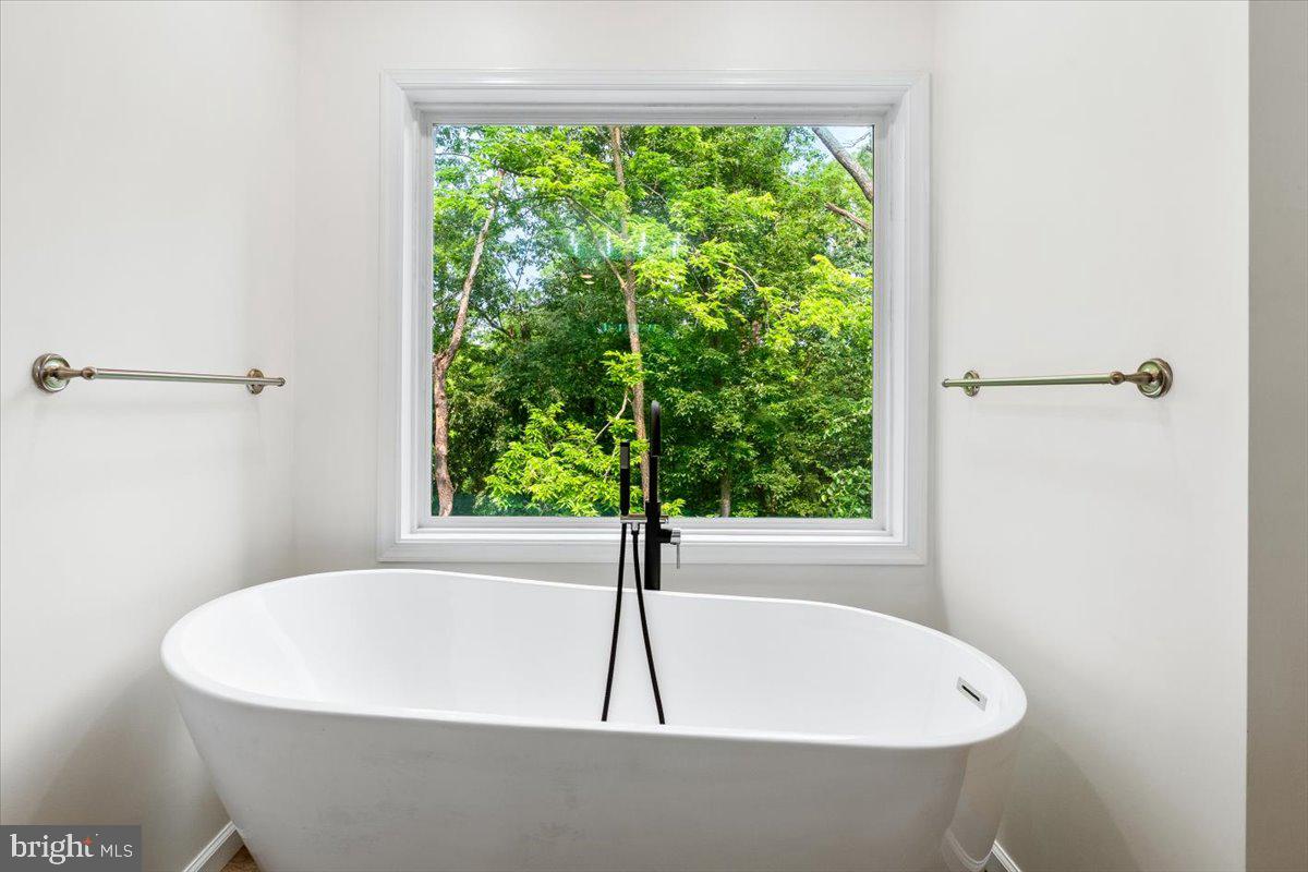 AVON BEND - Residential