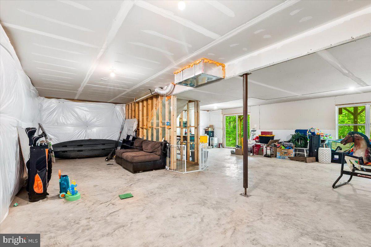 AVON BEND - Residential