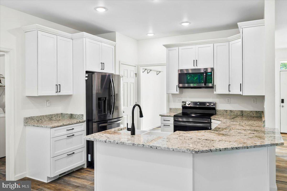 AVON BEND - Residential