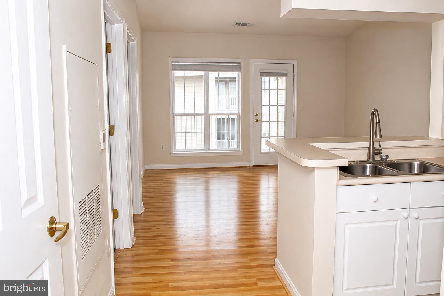 4551 STRUTFIELD LANE 4416