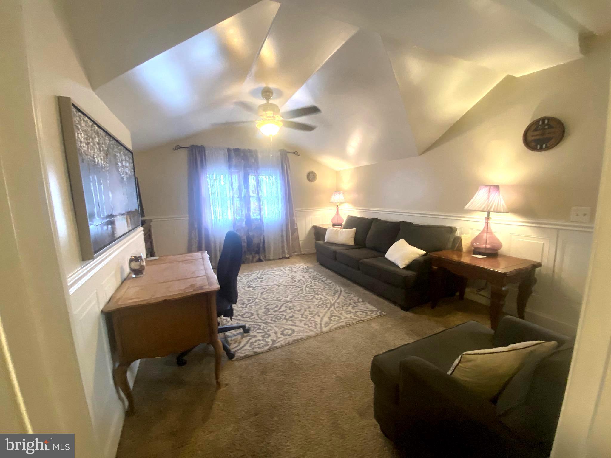 ENGLISH CONSUL ESTATES - Residential Income