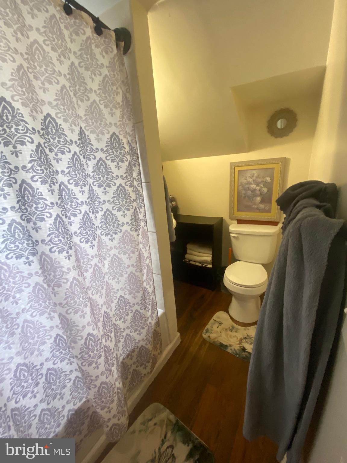 ENGLISH CONSUL ESTATES - Residential Income