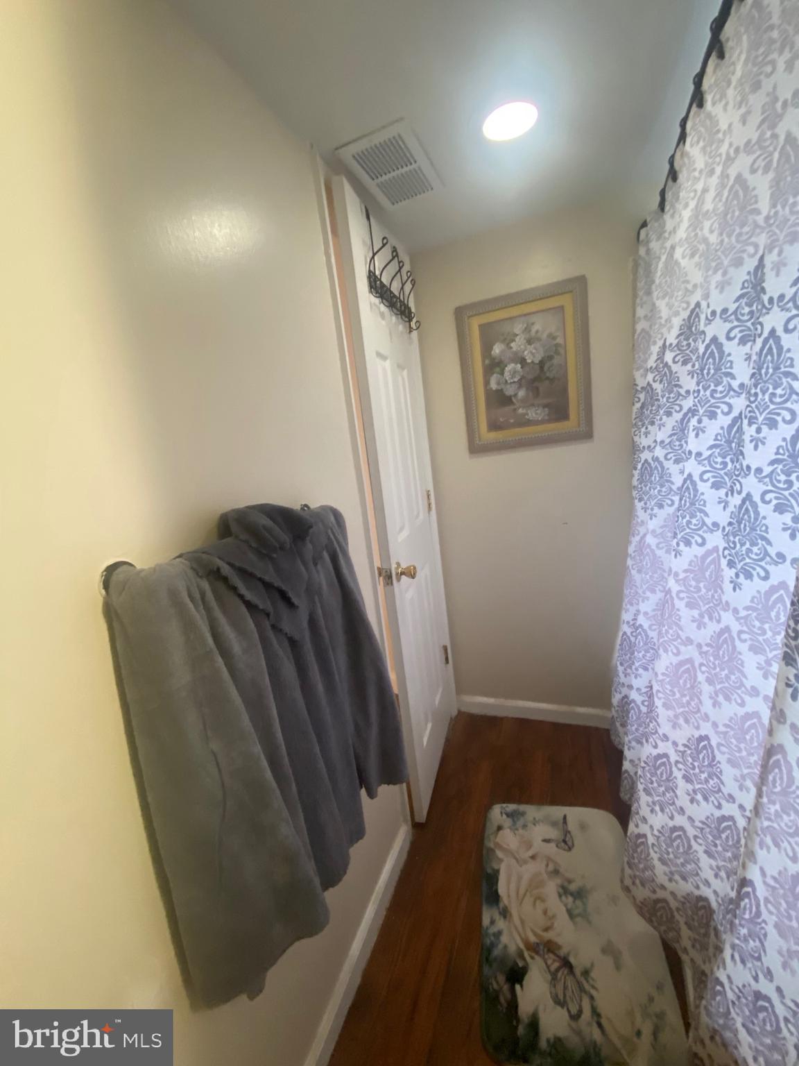 ENGLISH CONSUL ESTATES - Residential Income