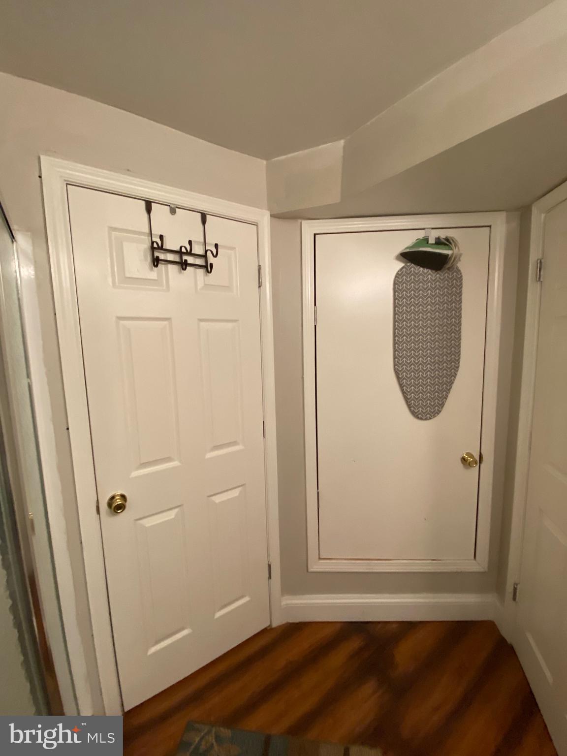 ENGLISH CONSUL ESTATES - Residential Income