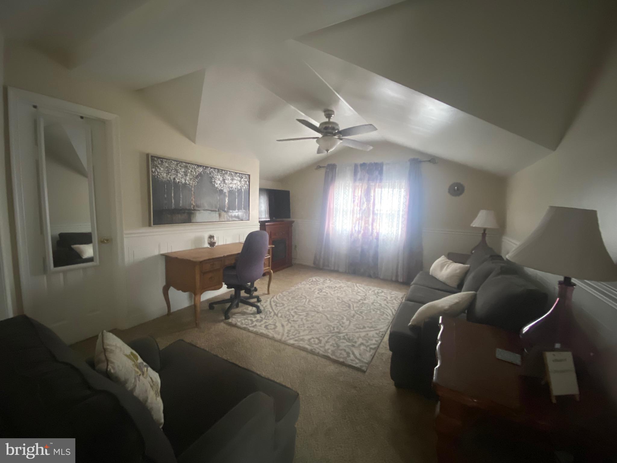 ENGLISH CONSUL ESTATES - Residential Income