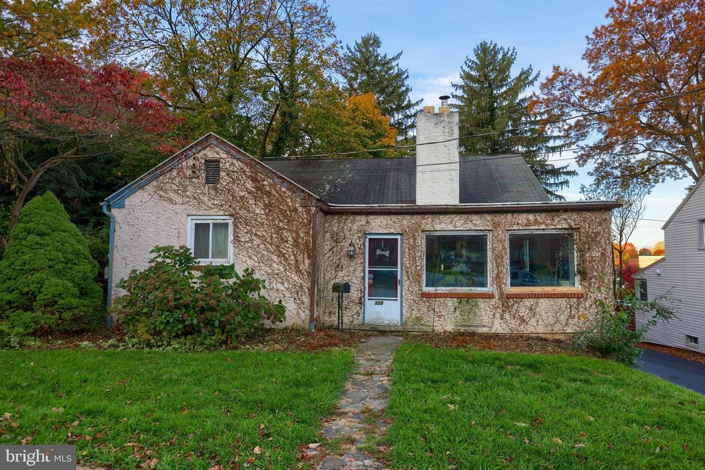 Photo of 119 E FRANKLIN ST, EPHRATA, PA 17522 (MLS # PALA2026970)