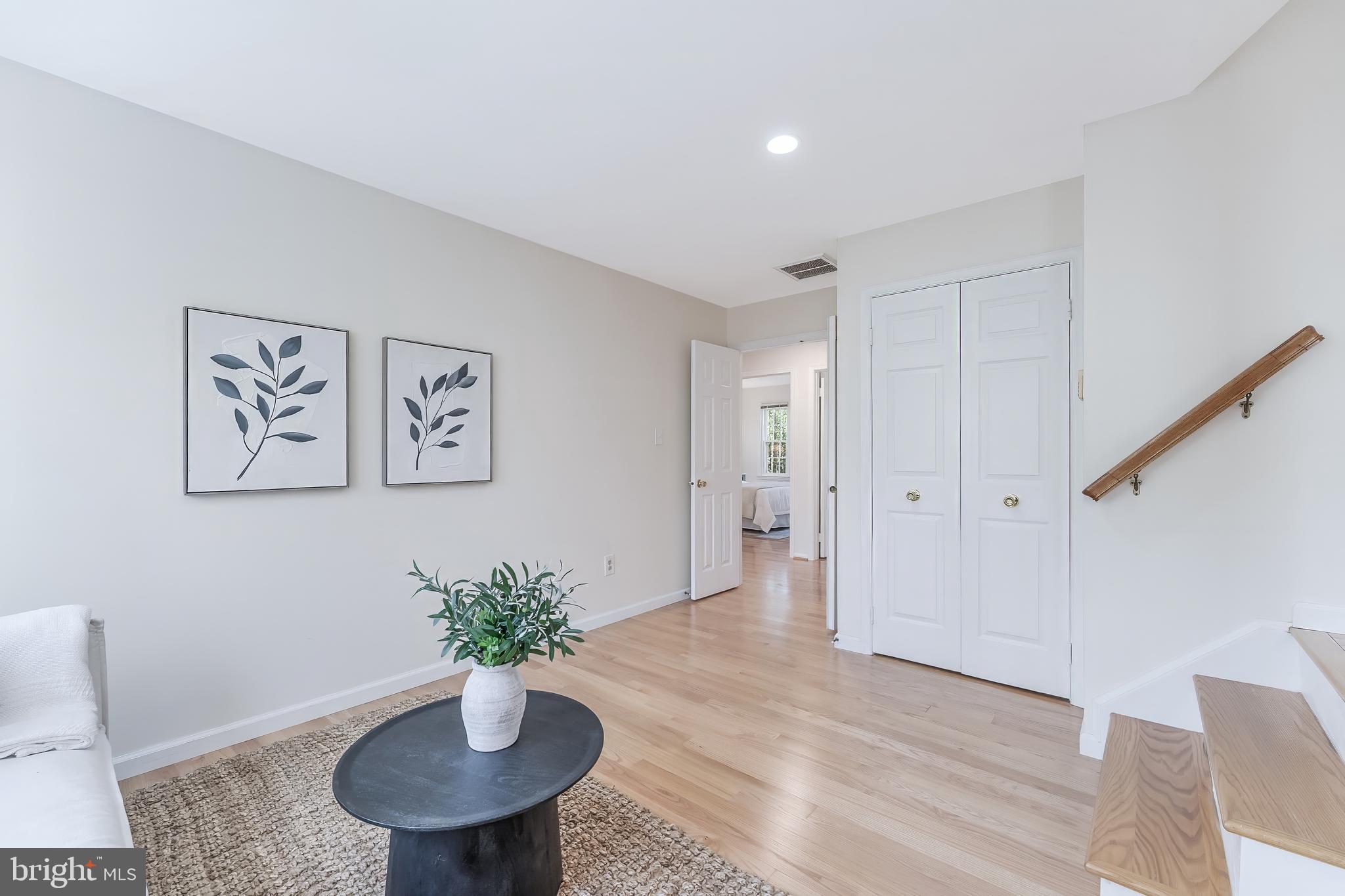 ABBEY GLEN - Residential