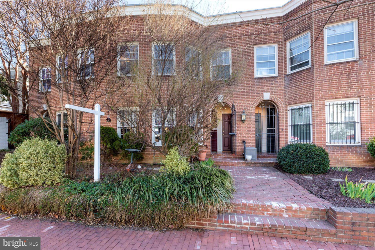 512 6TH STREET SE